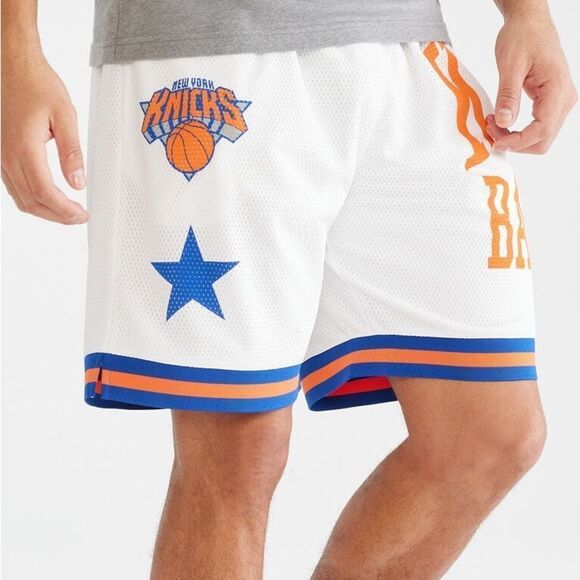 Ultra Game New York Knicks Mesh Shorts 8” White M NWT‎ IN PACKAGING - Picture 3 of 7